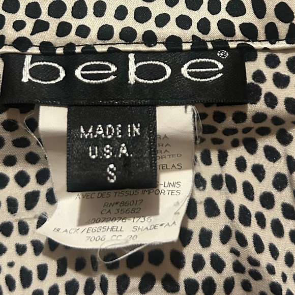 Bebe Silk Black and White Monochrome Dotted Button Down Blouse Size Small - Picture 7 of 10